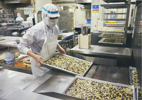 200 TWO HUNDRED CHOCOLATE