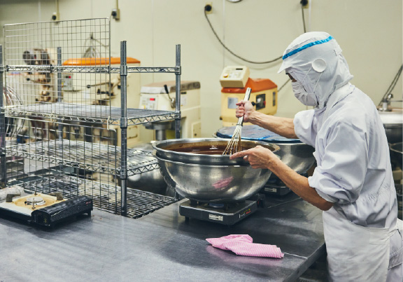 200 TWO HUNDRED CHOCOLATE